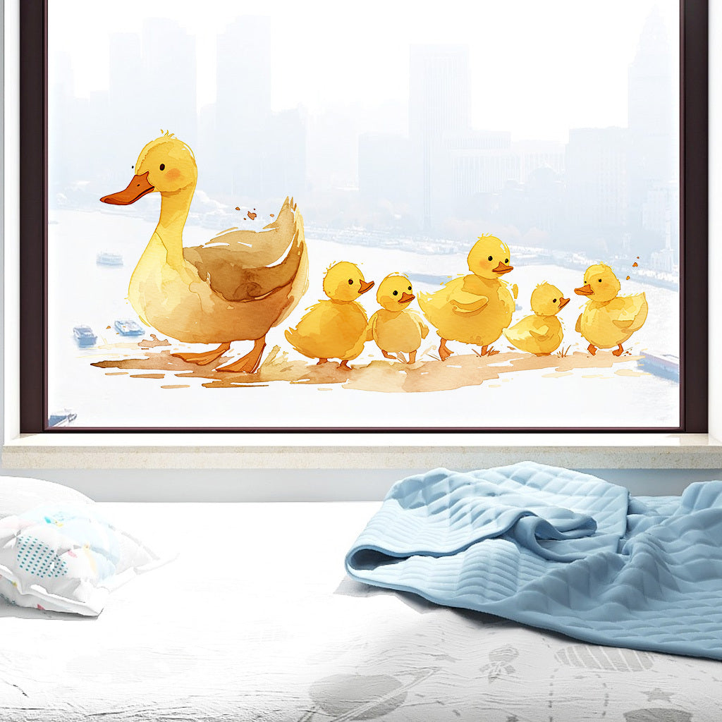 1套 治愈系鸭妈妈带崽墙贴,水彩风鸭妈妈领小鸭列队,画面温馨萌趣,贴于客厅、卧室,为空间添童趣亲子氛围与治愈感。