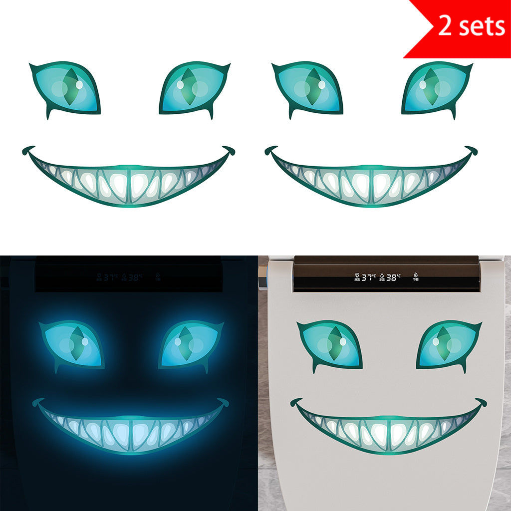2套 夜光墙贴：奇幻咧嘴笑脸荧光贴饰，幽蓝发光眼齿组合，为卫浴空间注入暗黑趣味，夜间散发神秘柔光，打造沉浸式搞怪发光角落，让每一次卫浴时刻都充满奇幻惊喜